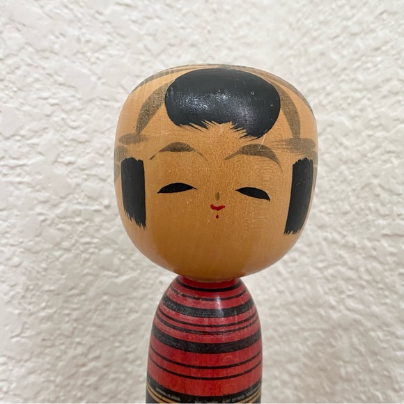 Vintage Japanese Plum Kokeshi 7” Wooden Doll - Picture 8 of 11